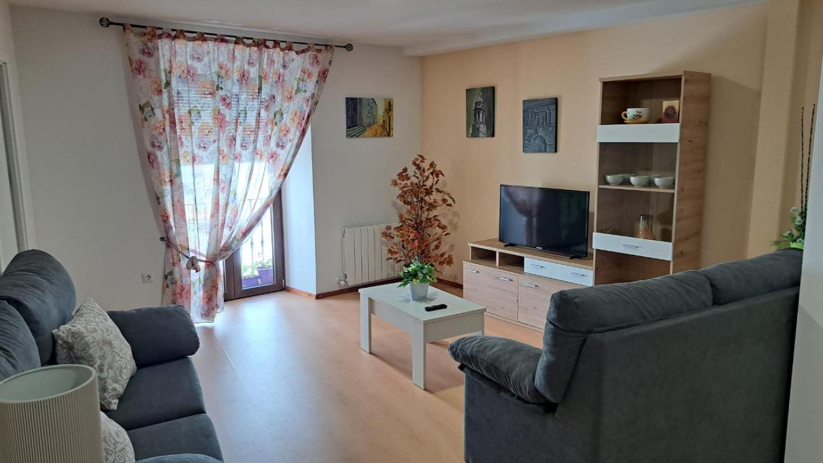 Vtar San Francisco 1º Apartment Baeza Bagian luar foto